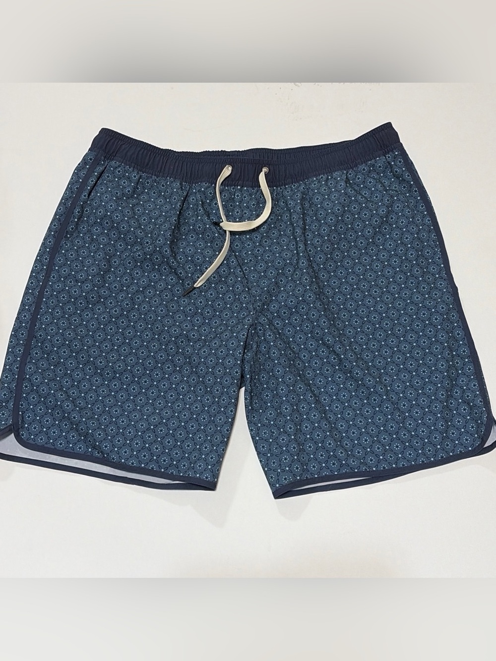 Fair Harbor The Anchor Swim Trunks Mens Gray Floral Lined Swim Trunks